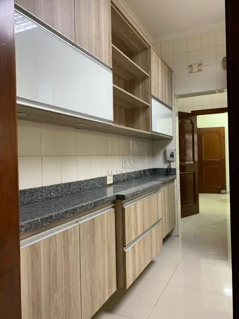 Casa de Condomínio com 3 quartos para alugar, 687m2 em Barueri - SP - imagem 9 Foto 9 de Casa de Condomínio com 3 quartos para alugar, 687m2 em Barueri - SP