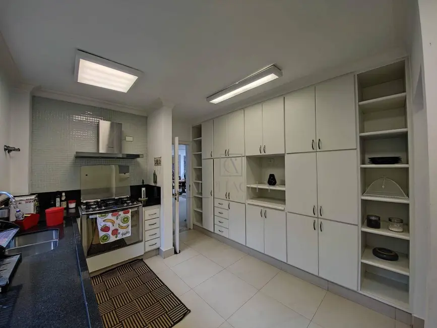 Casa de Condomínio com 3 quartos à venda, 1074m2 em Residencial Tamboré, Barueri - SP - imagem 3 Foto 3 de Casa de Condomínio com 3 quartos à venda, 1074m2 em Residencial Tamboré, Barueri - SP