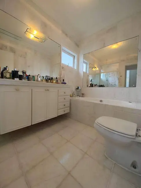 Casa de Condomínio com 3 quartos à venda, 1074m2 em Residencial Tamboré, Barueri - SP - imagem 2 Foto 2 de Casa de Condomínio com 3 quartos à venda, 1074m2 em Residencial Tamboré, Barueri - SP