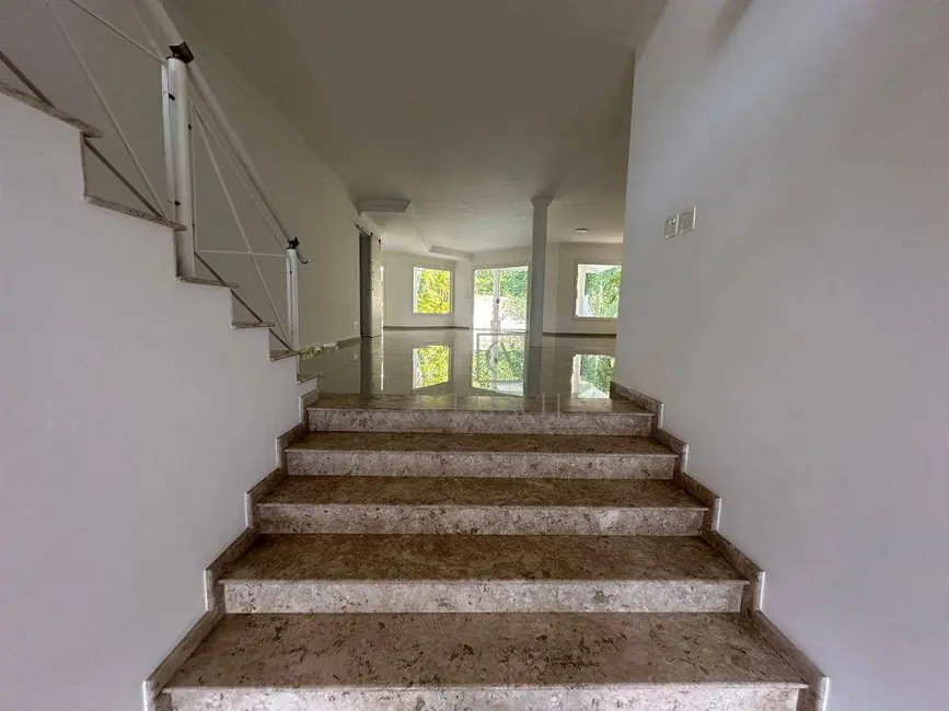 Casa de Condomínio com 4 quartos para alugar, 720m2 em Alphaville Residencial Zero, Barueri - SP - imagem 5 Foto 5 de Casa de Condomínio com 4 quartos para alugar, 720m2 em Alphaville Residencial Zero, Barueri - SP