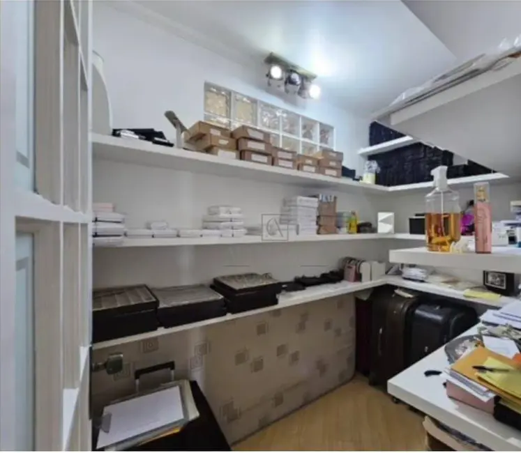 Apartamento com 3 quartos para alugar, 258m2 em Alphaville Industrial, Barueri - SP - imagem 8 Foto 8 de Apartamento com 3 quartos para alugar, 258m2 em Alphaville Industrial, Barueri - SP