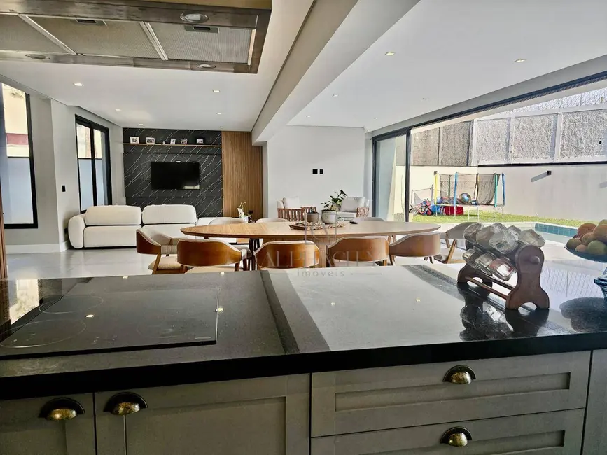 Foto 2 de Casa de Condomínio com 4 quartos à venda, 540m2 em Santana De Parnaiba - SP