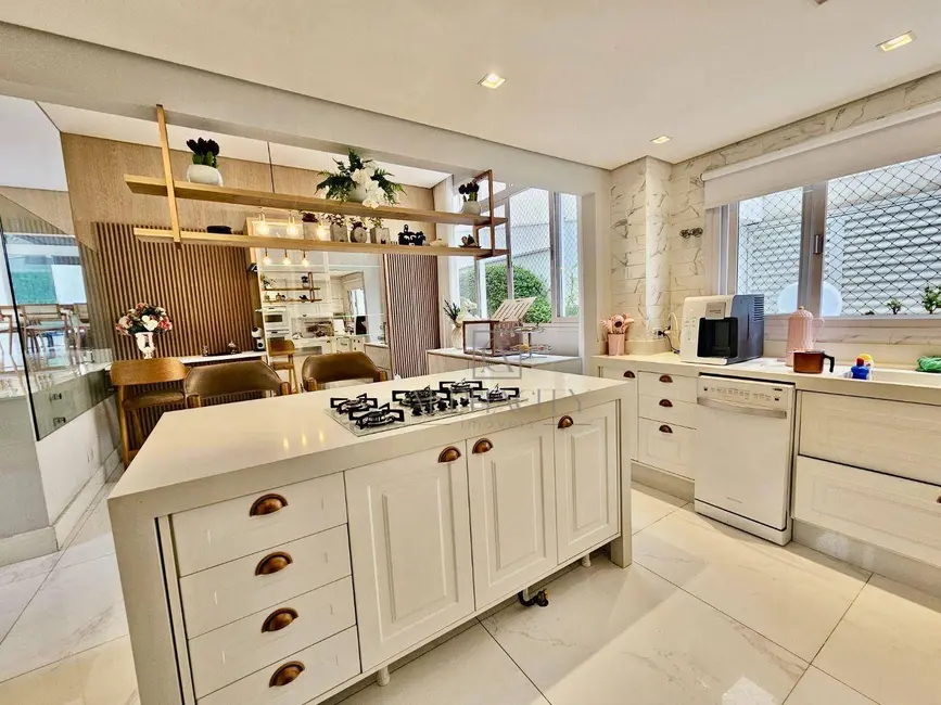 Foto 4 de Casa de Condomínio com 4 quartos à venda, 490m2 em Santana De Parnaiba - SP