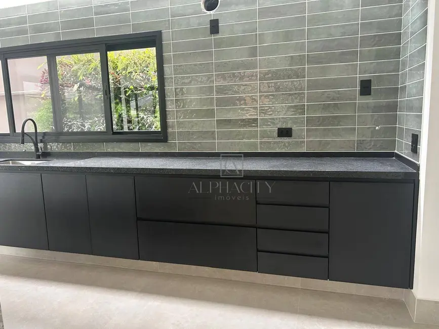 Foto 2 de Casa de Condomínio com 4 quartos à venda, 360m2 em Santana De Parnaiba - SP