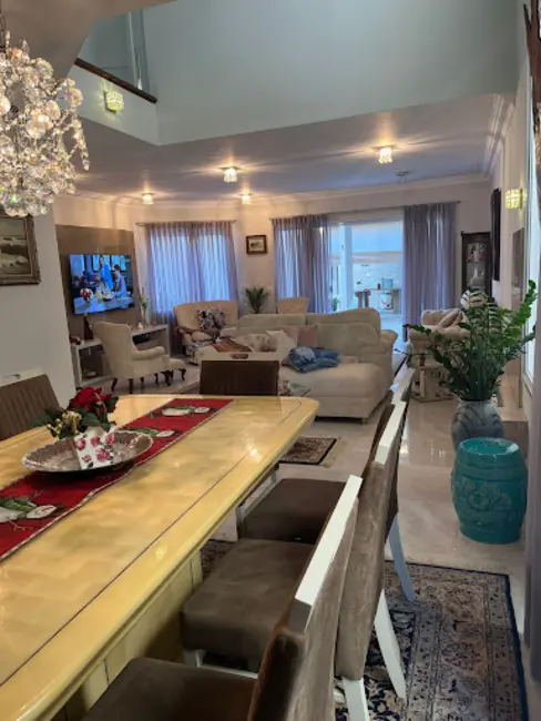 Foto 9 de Casa de Condomínio com 4 quartos para alugar, 390m2 em Alphaville, Santana De Parnaiba - SP