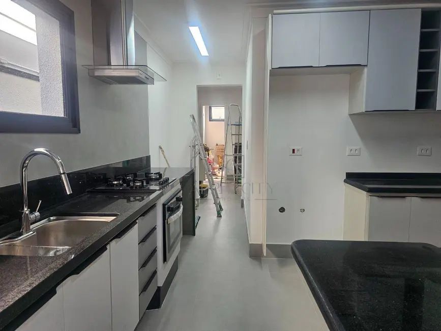 Foto 3 de Casa de Condomínio com 4 quartos à venda, 306m2 em Santana De Parnaiba - SP