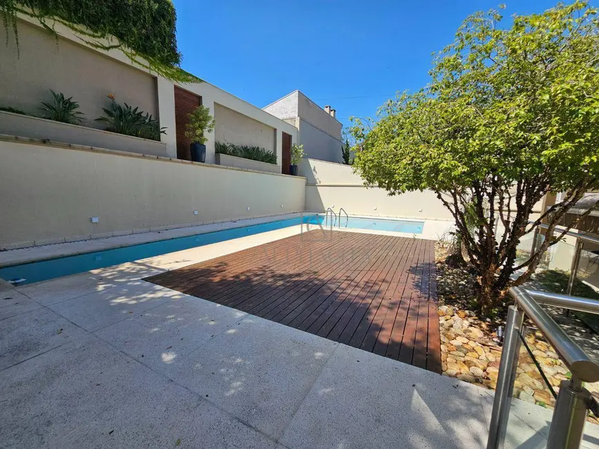 Foto 1 de Casa de Condomínio com 6 quartos para alugar, 600m2 em Santana De Parnaiba - SP