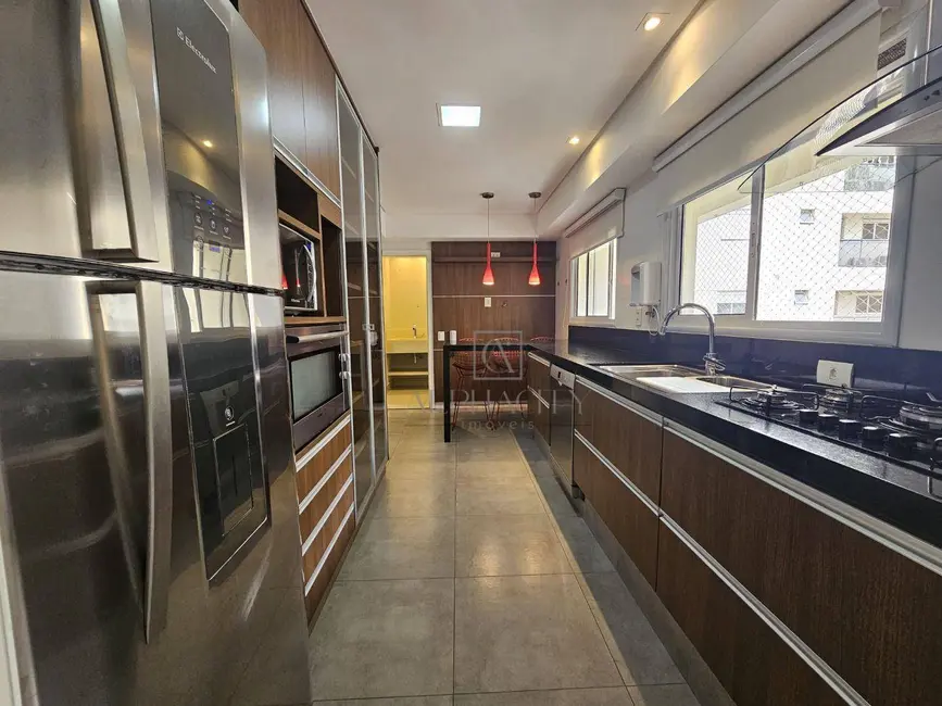 Foto 8 de Apartamento com 3 quartos à venda e para alugar, 212m2 em Barueri - SP