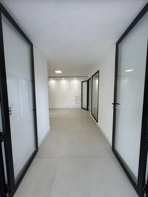 Foto 4 de Casa com 4 quartos à venda, 360m2 em Santana De Parnaiba - SP