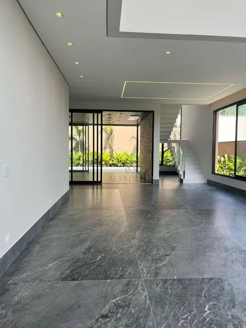 Foto 2 de Casa de Condomínio com 4 quartos à venda, 450m2 em Alphaville, Santana De Parnaiba - SP