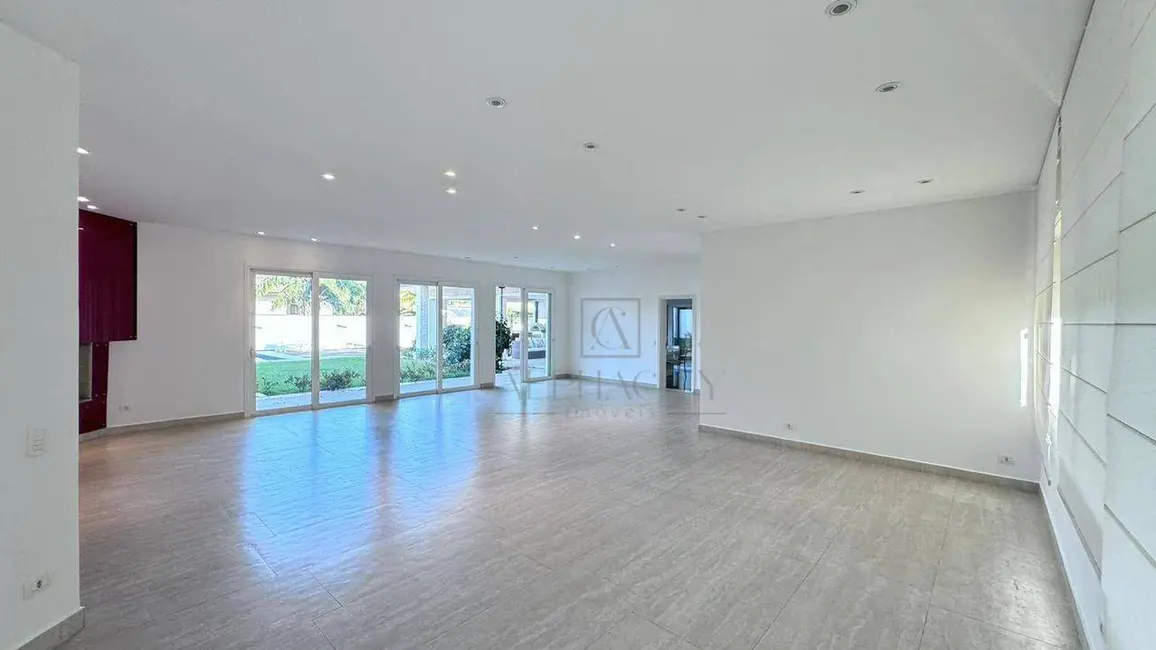 Casa de Condomínio com 4 quartos para alugar, 1235m2 em Barueri - SP - imagem 4 Foto 4 de Casa de Condomínio com 4 quartos para alugar, 1235m2 em Barueri - SP