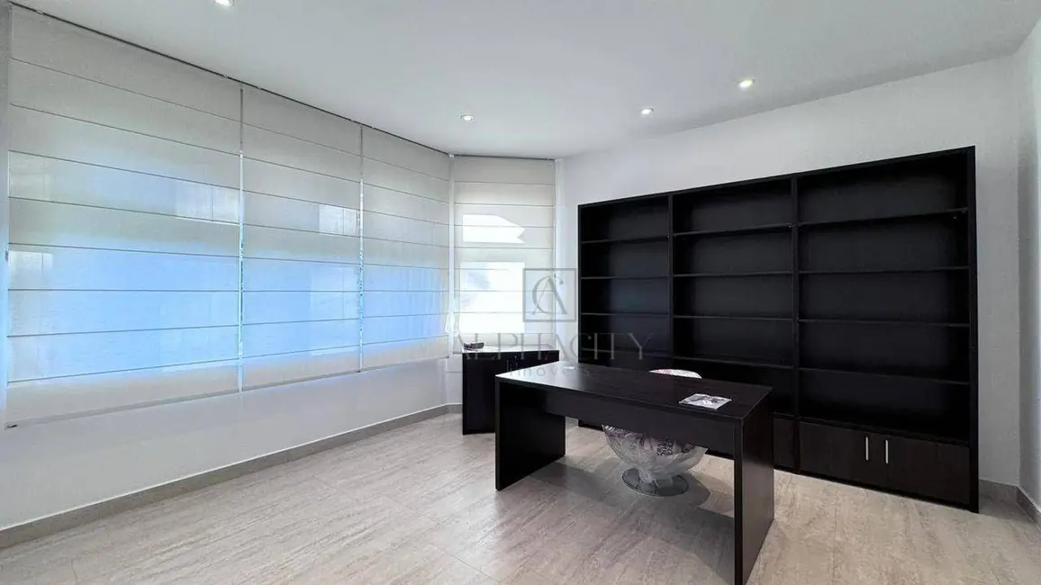 Casa de Condomínio com 4 quartos para alugar, 1235m2 em Barueri - SP - imagem 3 Foto 3 de Casa de Condomínio com 4 quartos para alugar, 1235m2 em Barueri - SP