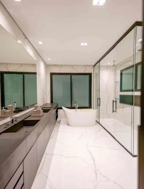 Casa de Condomínio com 4 quartos à venda, 687m2 em Tamboré, Barueri - SP - imagem 2 Foto 2 de Casa de Condomínio com 4 quartos à venda, 687m2 em Tamboré, Barueri - SP