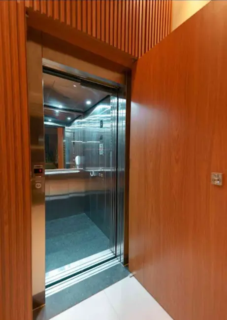 Casa de Condomínio com 4 quartos à venda, 687m2 em Tamboré, Barueri - SP - imagem 3 Foto 3 de Casa de Condomínio com 4 quartos à venda, 687m2 em Tamboré, Barueri - SP