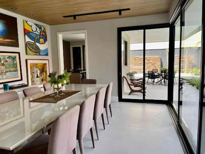 Casa de Condomínio com 5 quartos à venda e para alugar, 585m2 em Alphaville Residencial Um, Barueri - SP - imagem 9 Foto 9 de Casa de Condomínio com 5 quartos à venda e para alugar, 585m2 em Alphaville Residencial Um, Barueri - SP