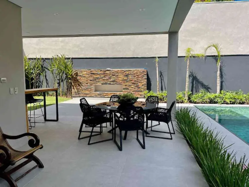 Casa de Condomínio com 5 quartos à venda e para alugar, 585m2 em Alphaville Residencial Um, Barueri - SP - imagem 8 Foto 8 de Casa de Condomínio com 5 quartos à venda e para alugar, 585m2 em Alphaville Residencial Um, Barueri - SP