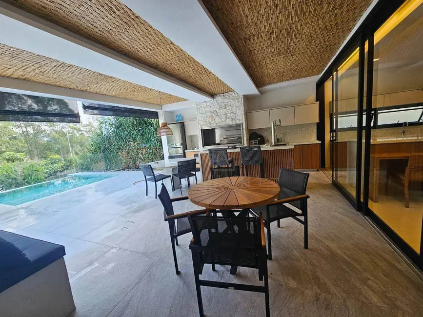 Foto 1 de Casa de Condomínio com 4 quartos à venda, 420m2 em Santana De Parnaiba - SP