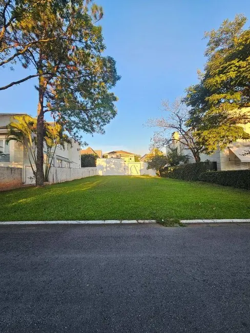 Foto 1 de Terreno / Lote à venda, 560m2 em Barueri - SP
