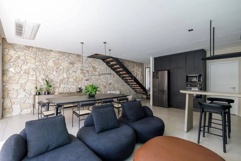 Foto 2 de Casa de Condomínio com 2 quartos à venda, 250m2 em Santana De Parnaiba - SP