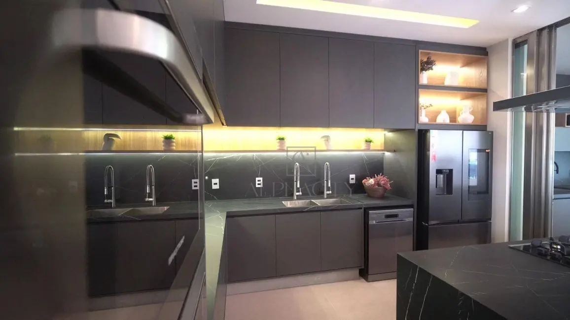 Casa de Condomínio com 5 quartos à venda, 600m2 em Santana De Parnaiba - SP - imagem 8 Foto 8 de Casa de Condomínio com 5 quartos à venda, 600m2 em Santana De Parnaiba - SP