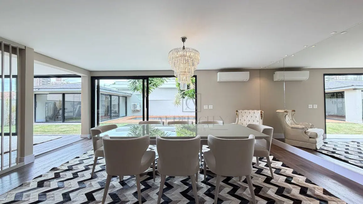 Casa de Condomínio com 5 quartos à venda, 600m2 em Barueri - SP - imagem 2 Foto 2 de Casa de Condomínio com 5 quartos à venda, 600m2 em Barueri - SP