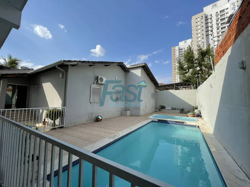 Foto 2 de Casa com 5 quartos à venda, 600m2 em Jardim Shangri-Lá, Cuiaba - MT