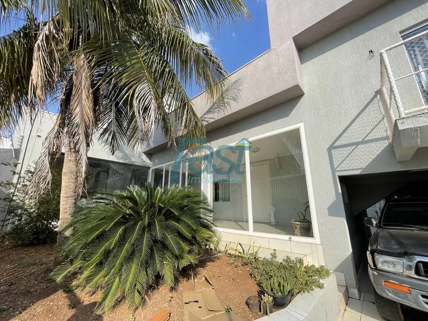 Foto 1 de Casa com 5 quartos à venda, 485m2 em Jardim Shangri-Lá, Cuiaba, MT