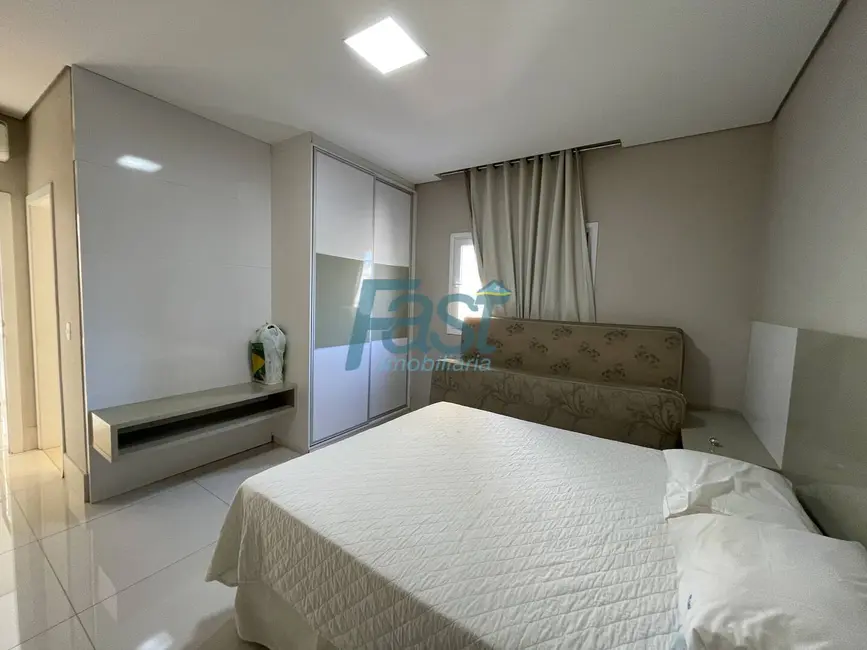 Foto 9 de Casa de Condomínio com 4 quartos à venda, 398m2 em Jardim Itália, Cuiaba - MT