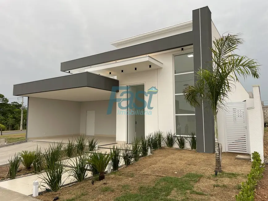 Foto 1 de Casa de Condomínio com 3 quartos à venda, 398m2 em Petrópolis, Varzea Grande - MT