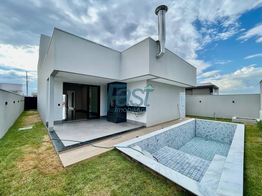 Foto 1 de Casa de Condomínio com 3 quartos à venda, 383m2 em Petrópolis, Varzea Grande - MT