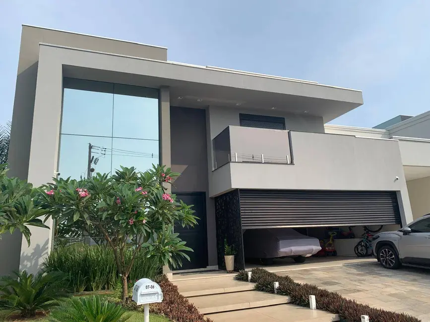 Casa com 3 quartos à venda, 317m2 em Ribeirão do Lipa, Cuiaba - MT - imagem 1 Foto 1 de Casa com 3 quartos à venda, 317m2 em Ribeirão do Lipa, Cuiaba - MT