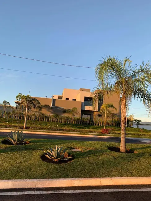 Casa com 3 quartos à venda, 317m2 em Ribeirão do Lipa, Cuiaba - MT - imagem 2 Foto 2 de Casa com 3 quartos à venda, 317m2 em Ribeirão do Lipa, Cuiaba - MT