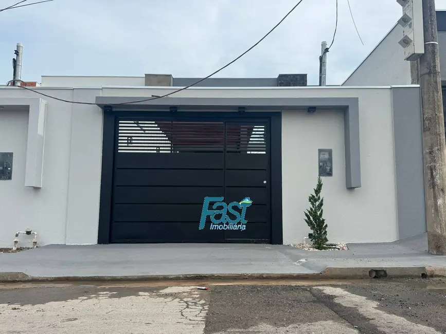 Foto 1 de Casa com 3 quartos à venda, 136m2 em Jardim Universitário, Cuiaba - MT