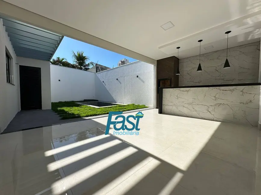 Foto 1 de Casa com 3 quartos à venda, 288m2 em Jardim Califórnia, Cuiaba - MT