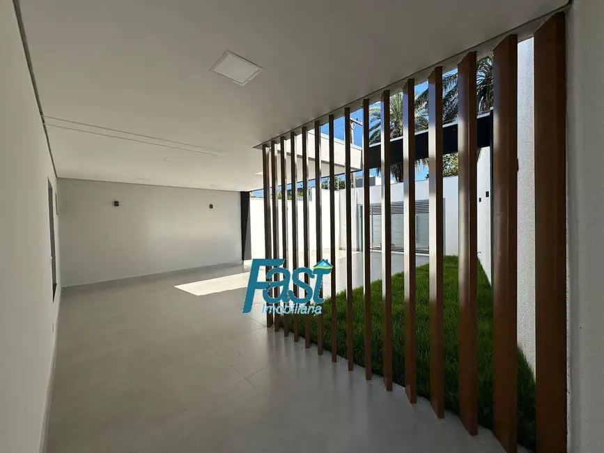 Foto 4 de Casa com 3 quartos à venda, 288m2 em Jardim Califórnia, Cuiaba - MT