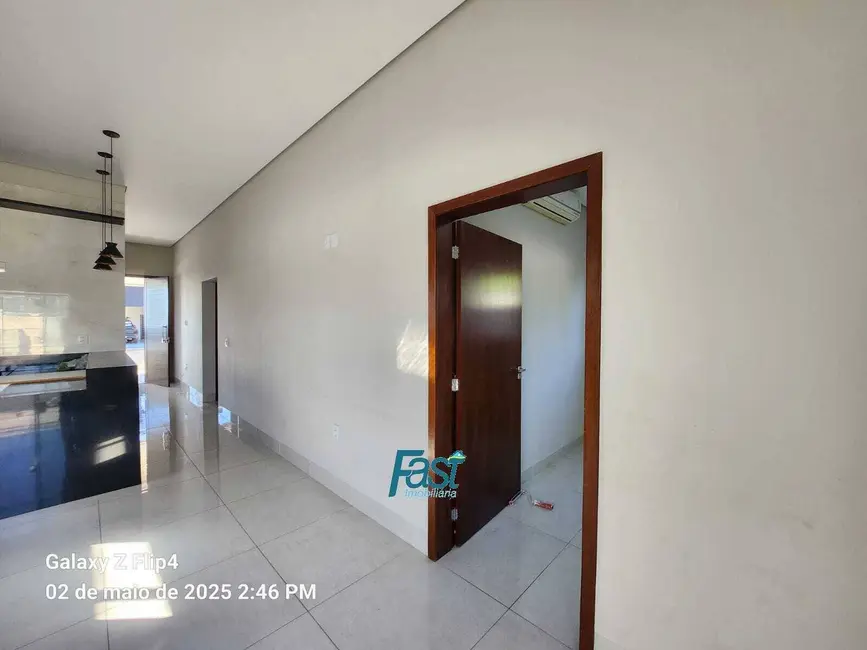 Foto 4 de Casa de Condomínio com 3 quartos à venda, 135m2 em Cuiaba - MT