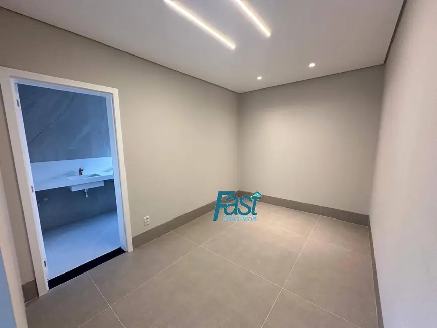 Sobrado com 4 quartos à venda, 350m2 em Cuiaba - MT - imagem 9 Foto 9 de Sobrado com 4 quartos à venda, 350m2 em Cuiaba - MT