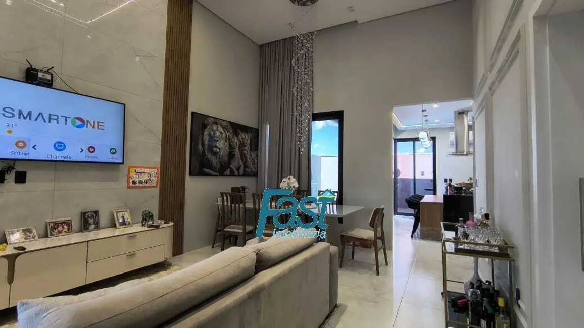 Foto 2 de Casa com 3 quartos à venda, 250m2 em Ribeirão do Lipa, Cuiaba - MT