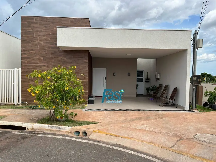 Foto 1 de Casa com 3 quartos à venda, 140m2 em Cuiaba - MT