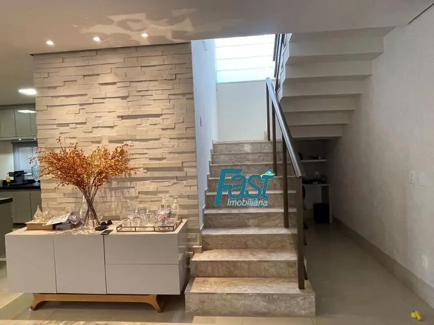 Casa com 3 quartos à venda, 375m2 em Condomínio Belvedere, Cuiaba - MT - imagem 9 Foto 9 de Casa com 3 quartos à venda, 375m2 em Condomínio Belvedere, Cuiaba - MT