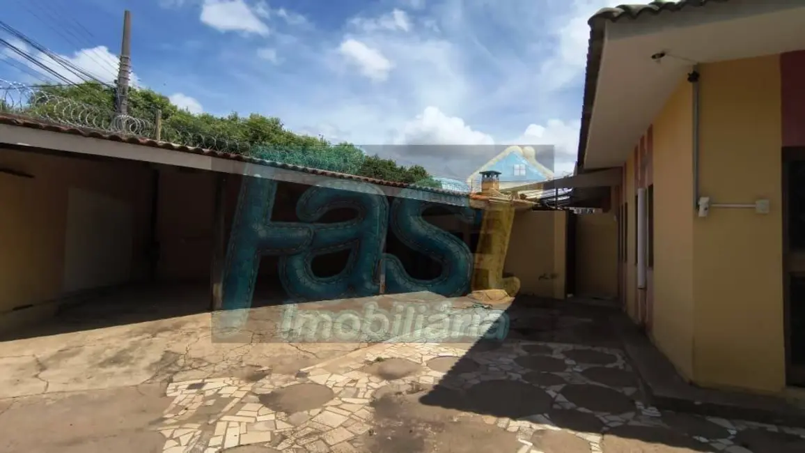 Casa com 4 quartos à venda, 650m2 em Jardim Califórnia, Cuiaba - MT - imagem 8 Foto 8 de Casa com 4 quartos à venda, 650m2 em Jardim Califórnia, Cuiaba - MT