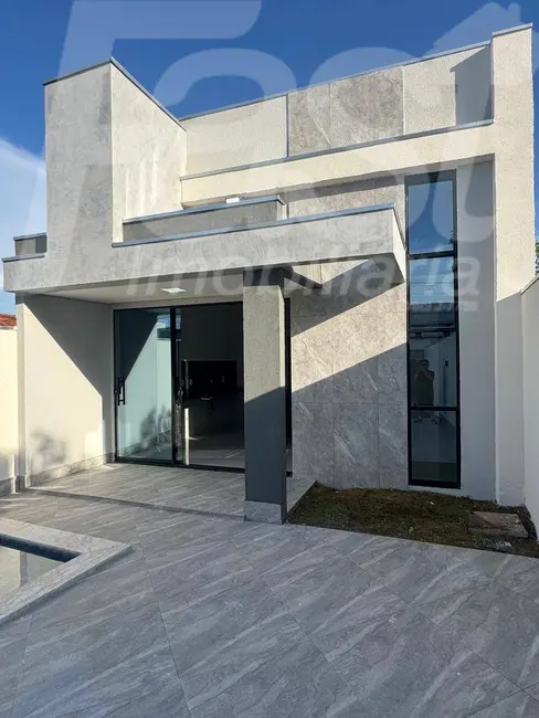 Casa com 3 quartos à venda, 180m2 em Jardim Universitário, Cuiaba - MT - imagem 4 Foto 4 de Casa com 3 quartos à venda, 180m2 em Jardim Universitário, Cuiaba - MT