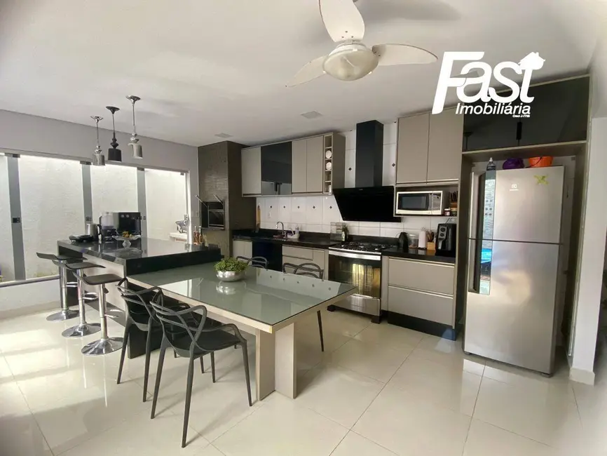 Foto 6 de Casa de Condomínio com 3 quartos à venda, 200m2 em Jardim Imperial, Cuiaba - MT