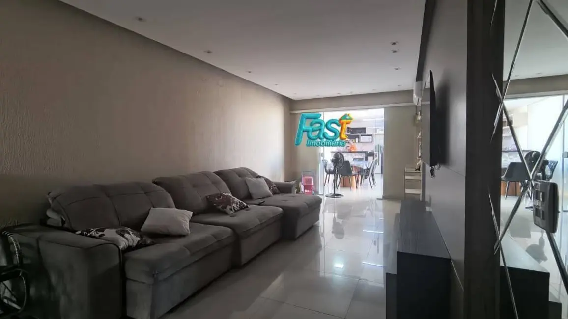 Foto 5 de Casa de Condomínio com 4 quartos à venda, 150m2 em Jardim Imperial, Cuiaba - MT