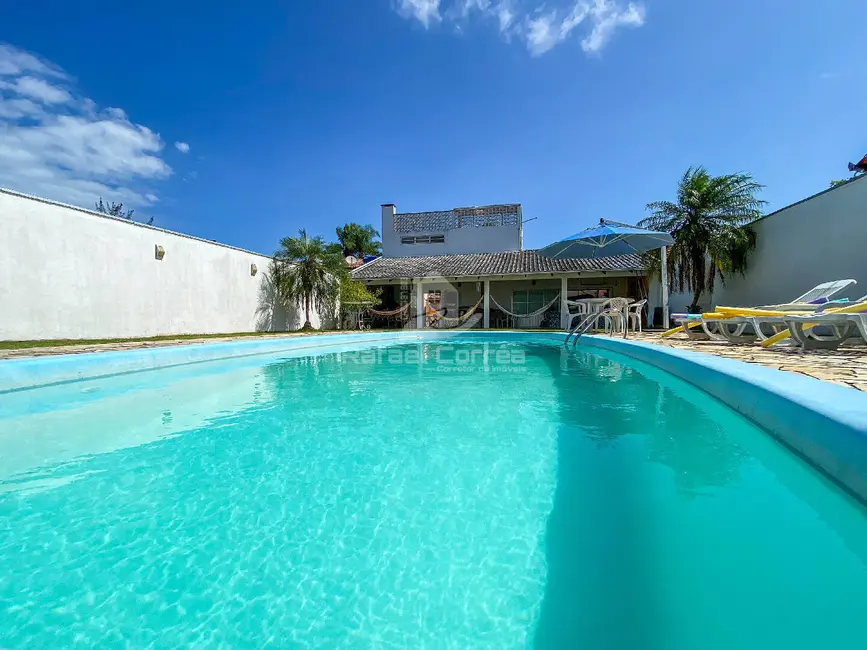 Foto 2 de Casa à venda, 360m2 em Balneario Barra Do Sul - SC