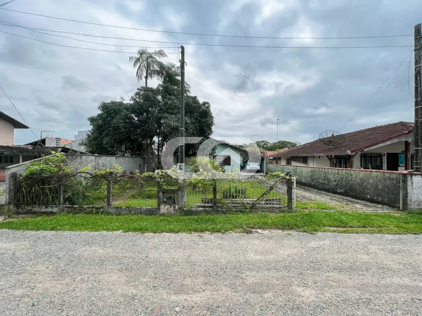 Foto 4 de Casa com 4 quartos à venda, 390m2 em Balneario Barra Do Sul - SC