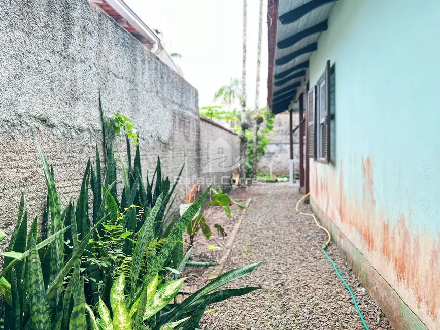 Foto 8 de Casa com 4 quartos à venda, 390m2 em Balneario Barra Do Sul - SC