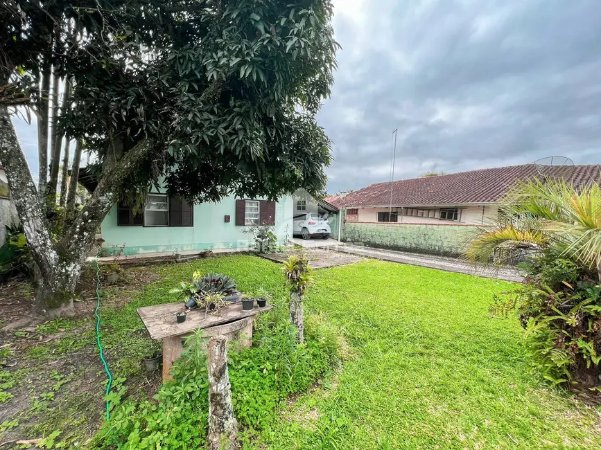 Foto 2 de Casa com 4 quartos à venda, 390m2 em Balneario Barra Do Sul - SC