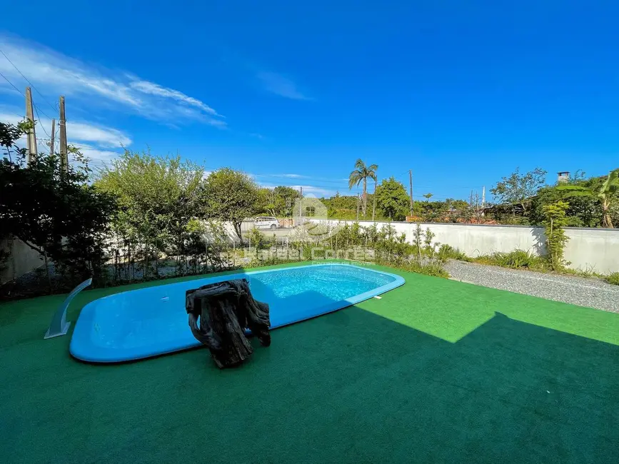Sobrado com 2 quartos à venda, 325m2 em Balneario Barra Do Sul - SC - imagem 4 Foto 4 de Sobrado com 2 quartos à venda, 325m2 em Balneario Barra Do Sul - SC