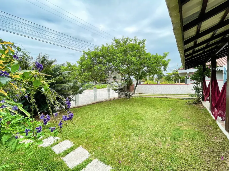 Foto 6 de Casa com 3 quartos à venda, 403m2 em Balneario Barra Do Sul - SC